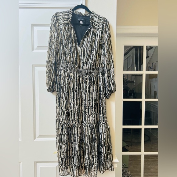 Donna Morgan Dresses & Skirts - Donna Morgan Black and White Patterned Long Sleeve Dress